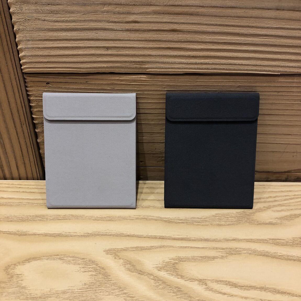 ルビットパーク南草津】 新商品 折りたためるスマホスタンド｜ 無印良品